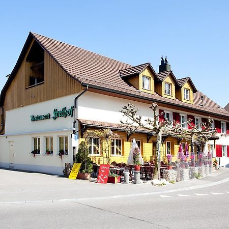 弗雷霍夫恩布拉赫住宿加早餐旅馆 Embrach 外观 照片