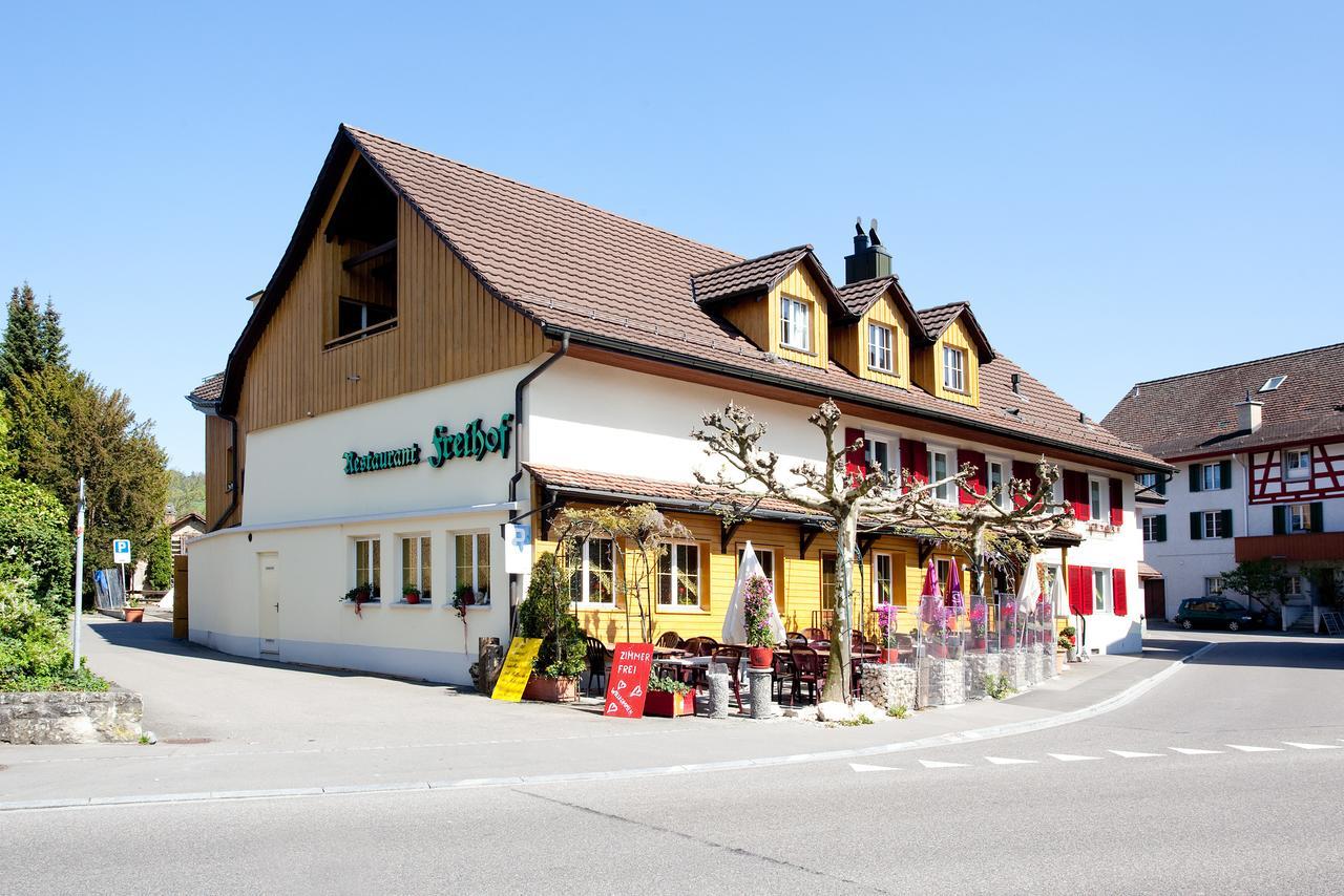 弗雷霍夫恩布拉赫住宿加早餐旅馆 Embrach 外观 照片